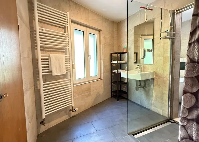 Huegelstrasse Lejlighed